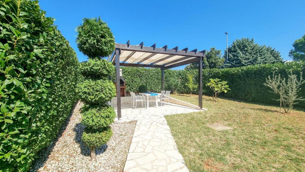 Lea Apartman Novigrad Istria Kültér fotó