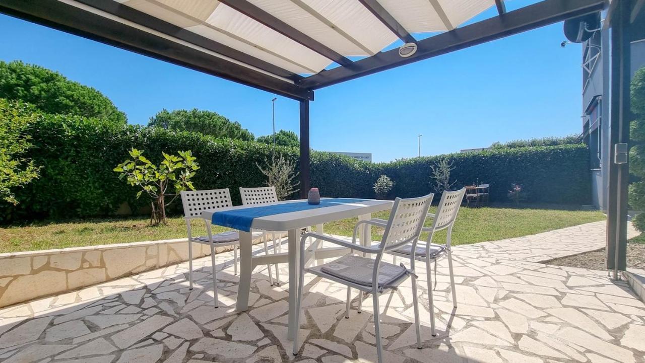 Lea Apartman Novigrad Istria Kültér fotó