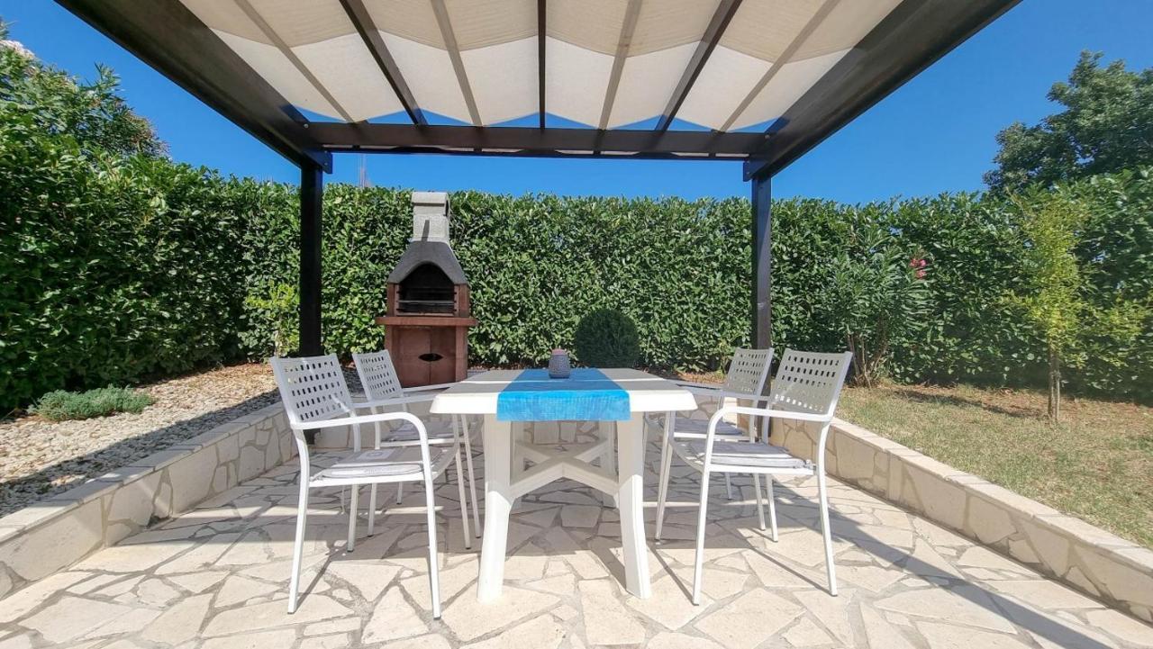 Lea Apartman Novigrad Istria Kültér fotó