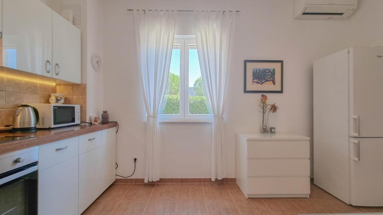 Lea Apartman Novigrad Istria Kültér fotó