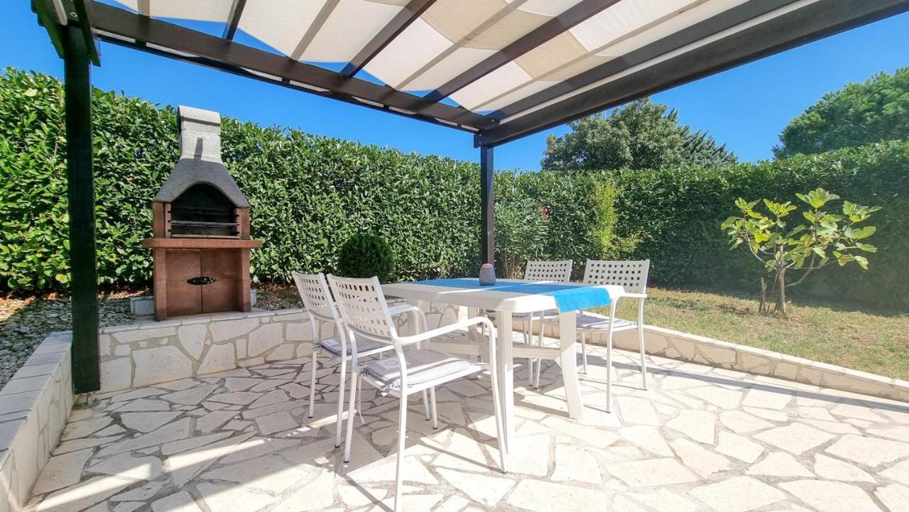 Lea Apartman Novigrad Istria Kültér fotó